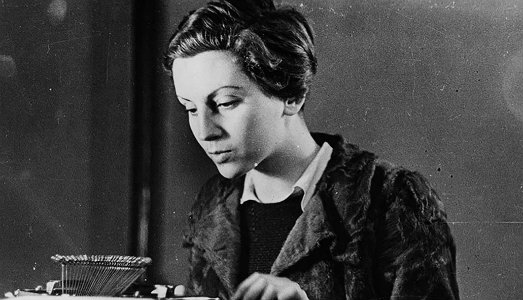 Scattare davanti all’orrore. Helena Janeczek vince il Premio Strega con la storia di Gerda Taro